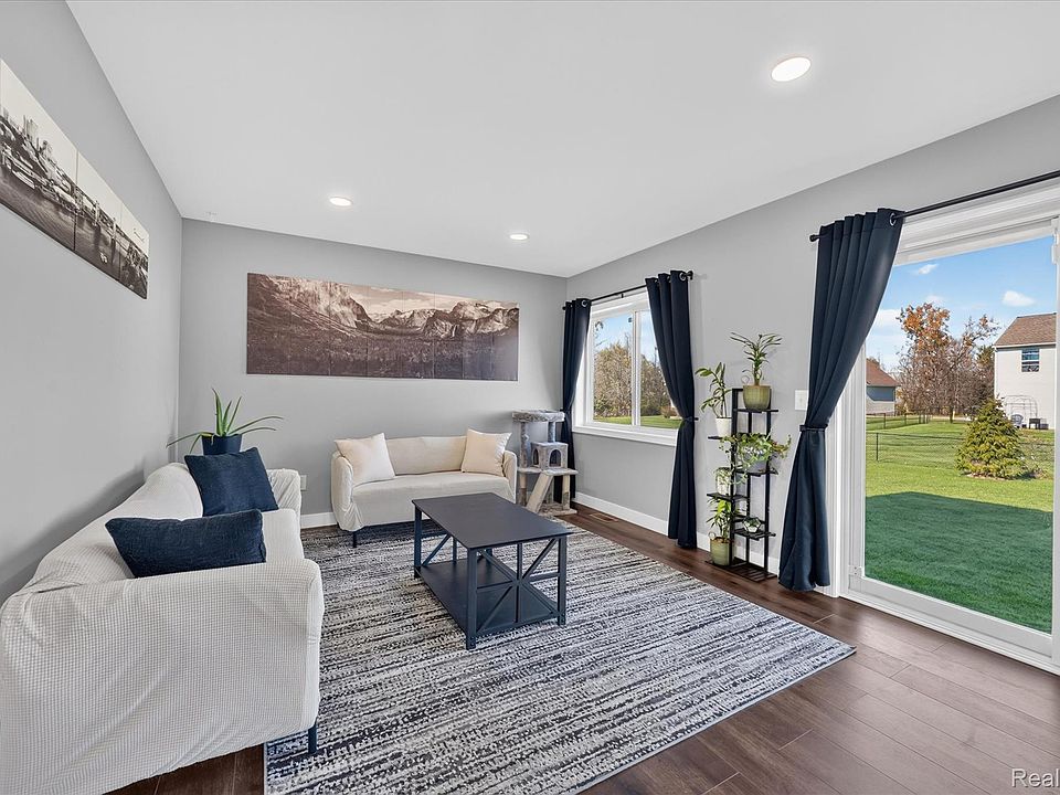 55 Old Carriage Ln, photo 15
