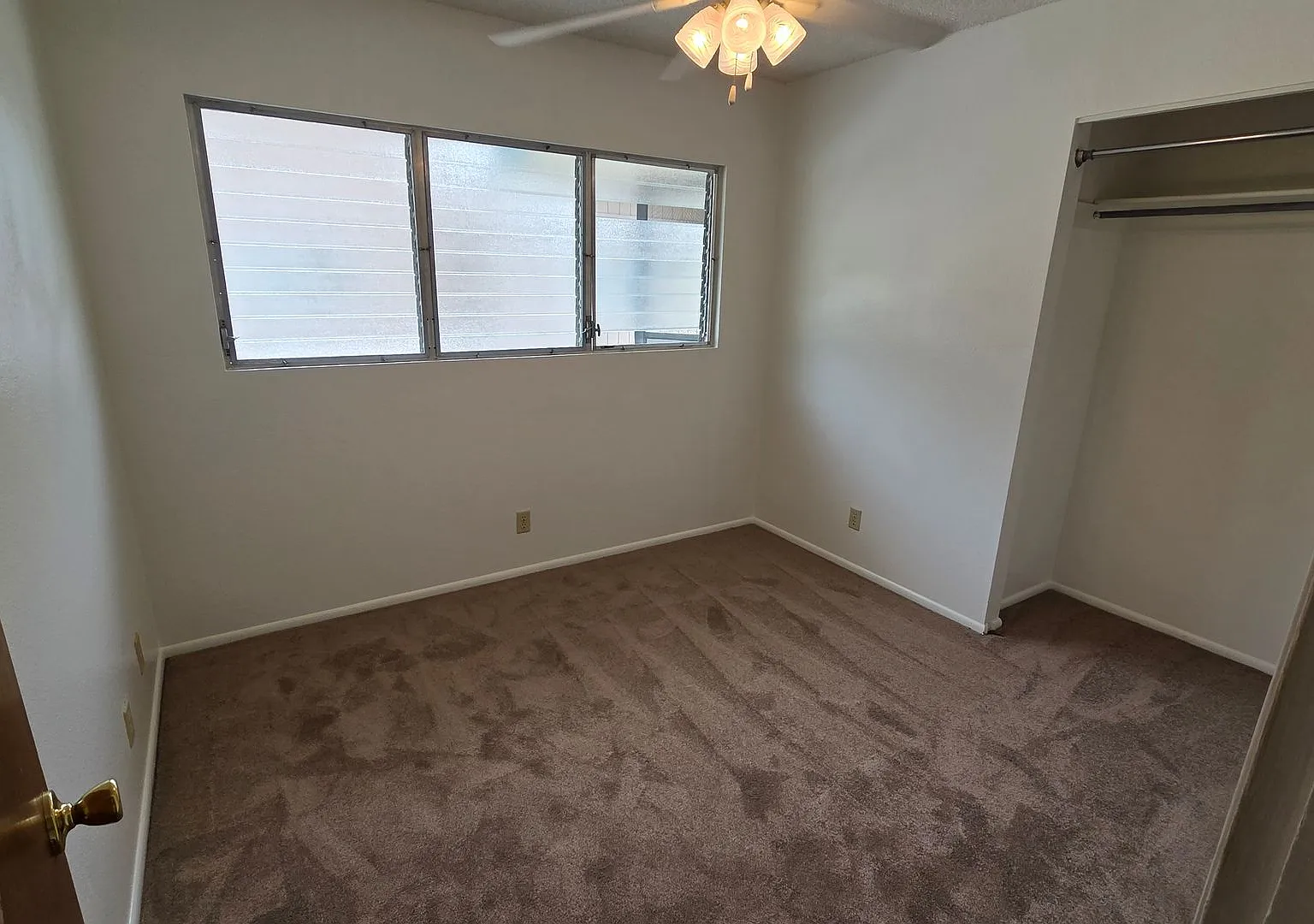 3 Bedroom 2 Bath Duplex Home For Rent With 2 Car Garage. — Photo 4