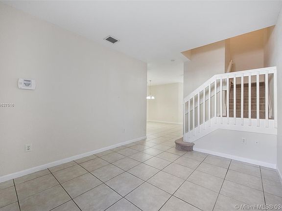 3rd image of 991 NE 30th Ave #991