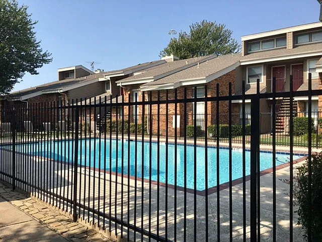 EAST POINT — Photo 11