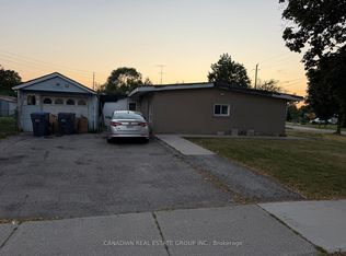 7520 Redstone Rd, Mississauga, ON L4T2B8