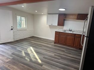 147 E 74th St #A, Los Angeles, CA 90003