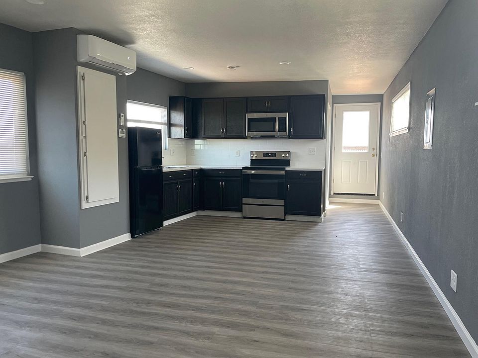 1st image of 700 W 1st St #Penthouse