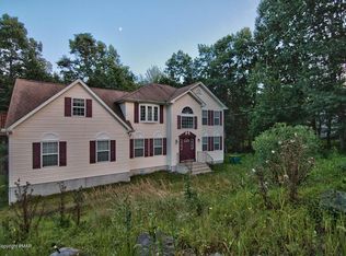 2116 Arline Ln, Cresco, PA 18326