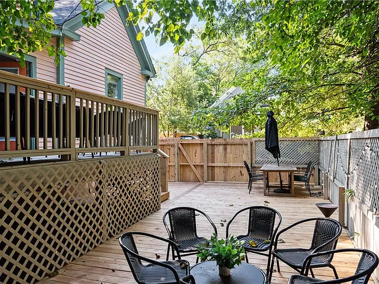 720 Mollie St SE — Photo 5