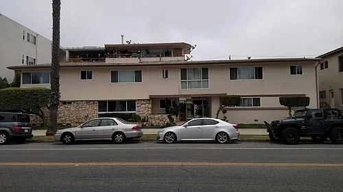 915 Ocean Ave Photo 1