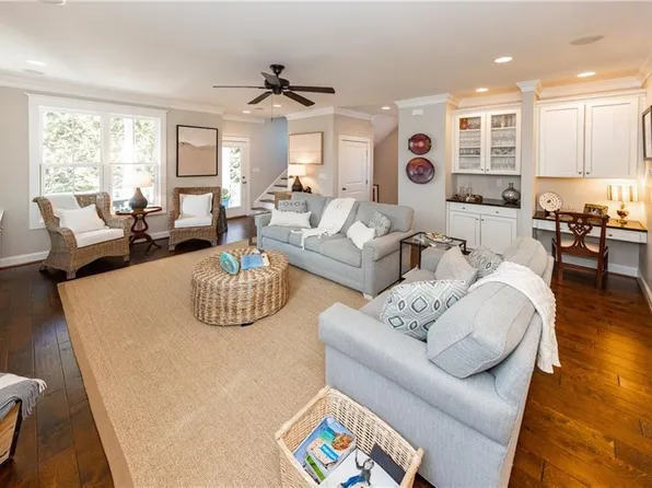 209 84th St #B, Virginia Beach, VA 23451