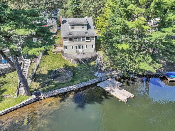 210 Barton Rd, Stow, MA 01775
