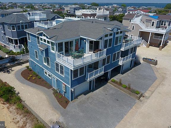 2nd image of 1053B Long Beach Blvd