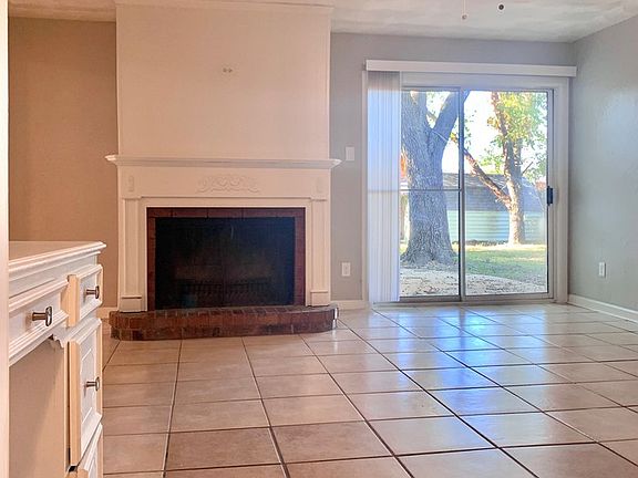 4th image of 2517 Greenhill Dr