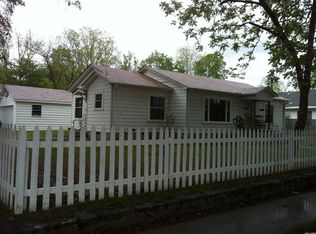 1301 Cedar St, Van Buren, AR 72956