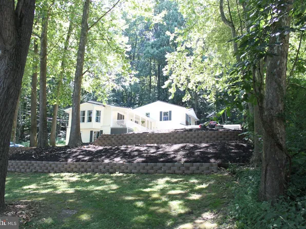 462 Marsh Run Rd, New Cumberland, PA 17070
