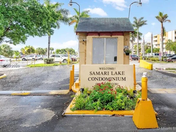 10000 NW 80th Ct APT 2132, Hialeah Gardens, FL 33016