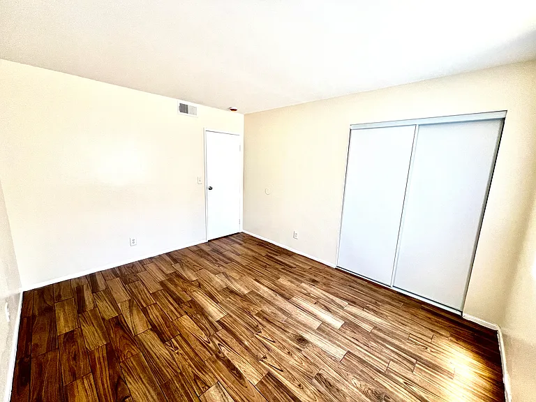 2916 E South St #2 — Photo 13