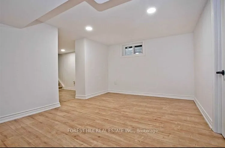 63 Pinegrove Ave — Photo 10