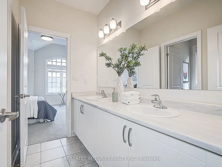 38 Settlers Rd E — Photo 35