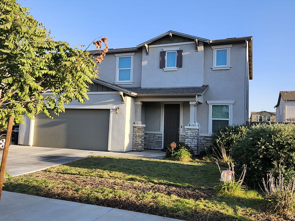 1st image of 3721 E. Kaweah Ave.