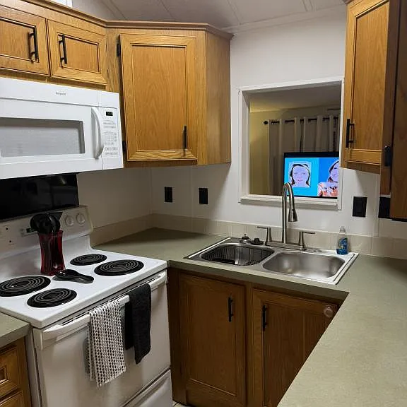 1219 Thomas Dr #93 — Photo 8