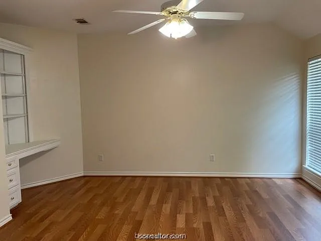 205 Landsburg Ct — Photo 7