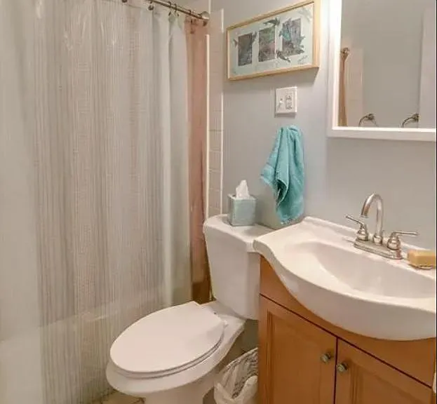 7050 Caroline Ave — Photo 30