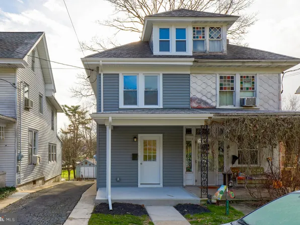 207 E Main St, Adamstown, PA 19501