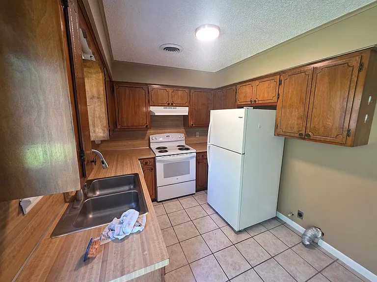 2923-2925 N Sunny Ln #2927 — Photo 2
