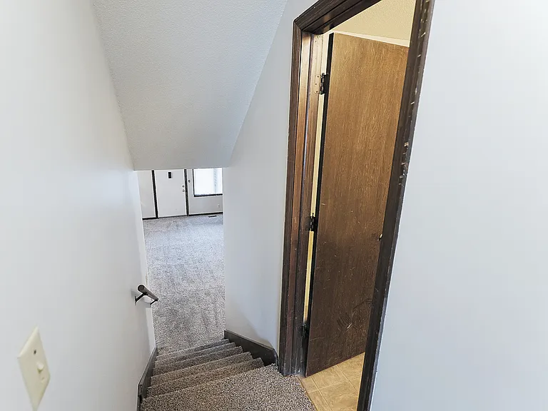 1110 F St #5 — Photo 14