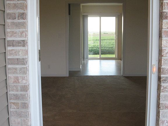2nd image of 967 E James St
