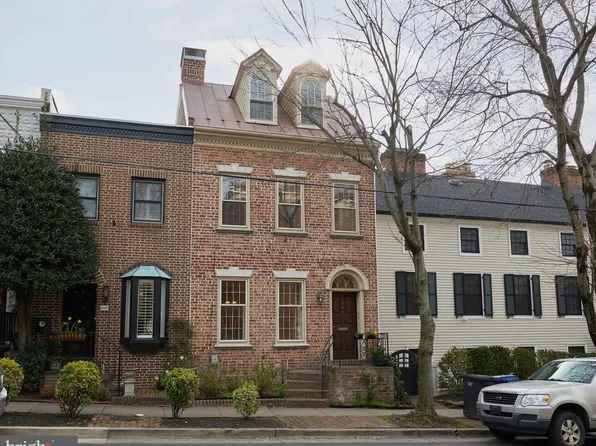 426 S Saint Asaph St, Alexandria, VA 22314