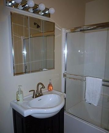 4th image of 5252 Balboa Arms Dr #2