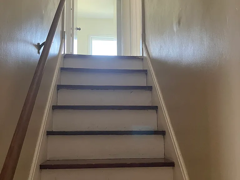 301 Bassett Rd — Photo 28