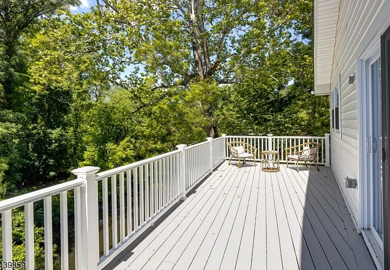 12 Forest Ave — Photo 42