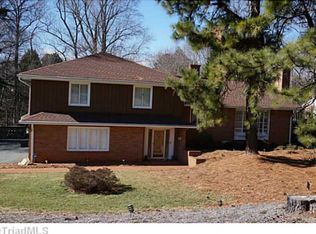 3916 Glen Oak Dr, Winston Salem, NC 27105