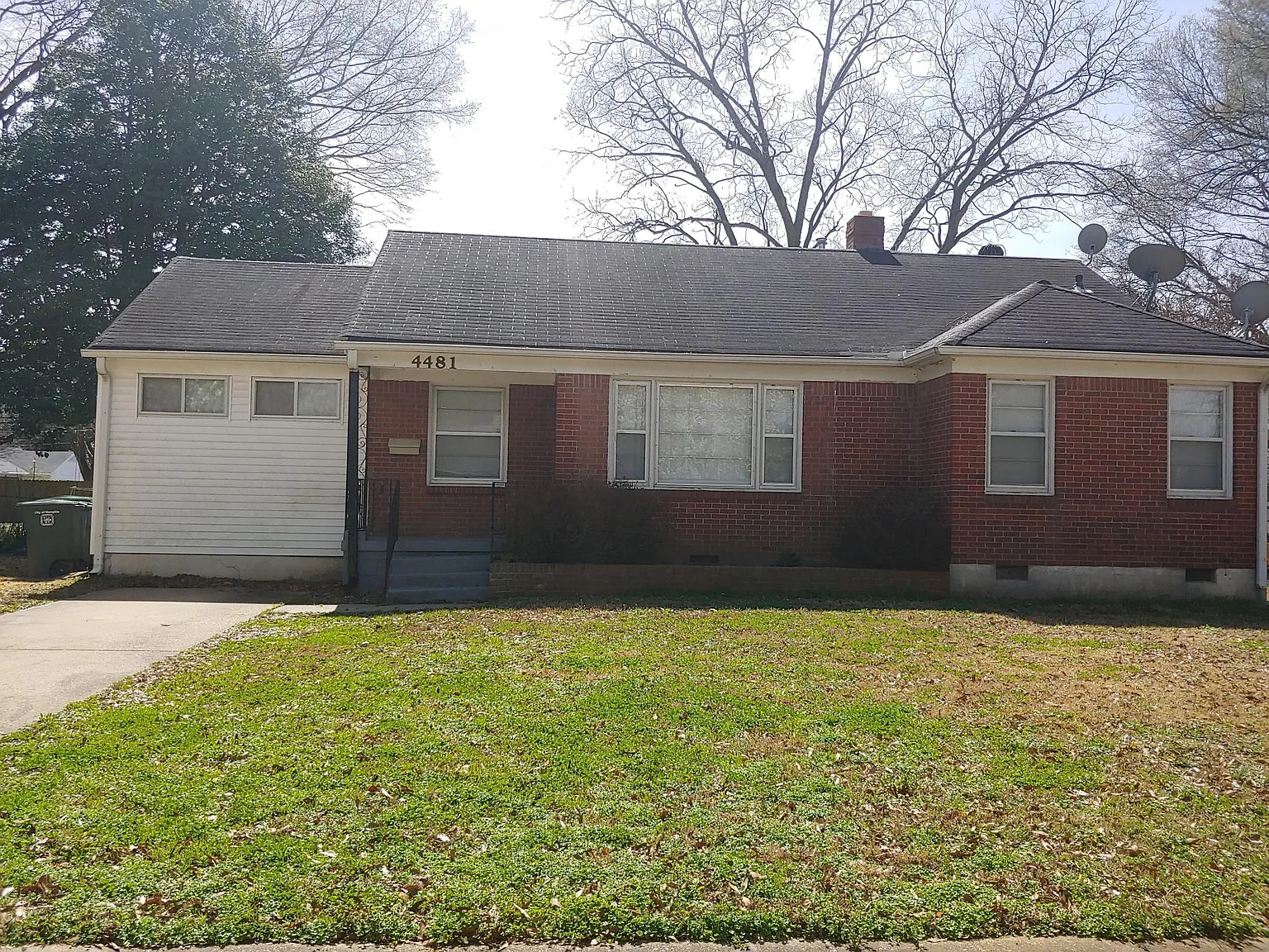 4 bed, 1275 sqft, $1,475 — Photo 1