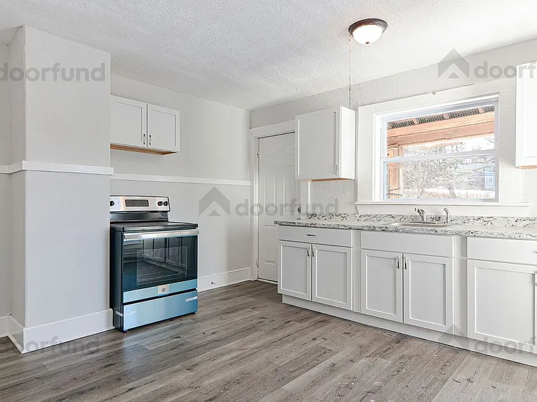 11 Pleasant St #7 — Photo 21