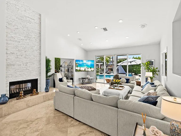 3001 Jasmine Ct — Photo 18