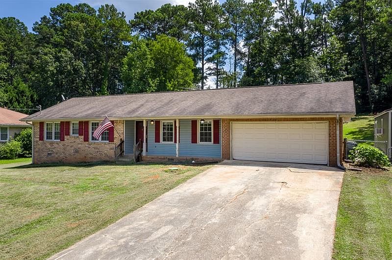 1st image of 2916 Manor Ct