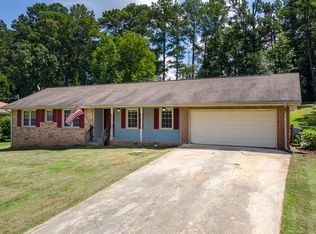 2916 Manor Ct, Snellville, GA 30078