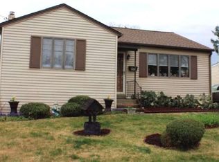 207 Everett Ave, Willow Grove, PA 19090