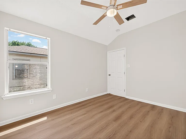4719 Cashel Cir #B — Photo 23