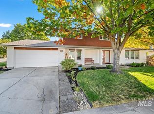 710 S Queens Guard Way, Boise, ID 83709