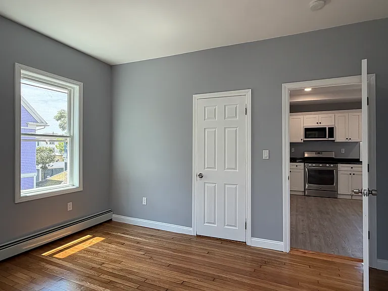 98-100 Whitmarsh St #1 — Photo 18