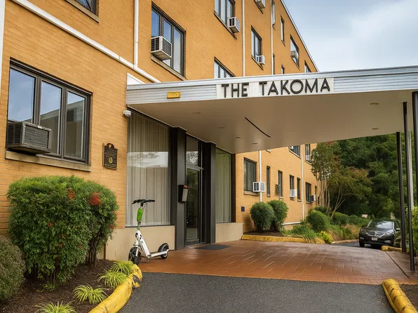 111 Lee Ave APT 301, Takoma Park, MD 20912