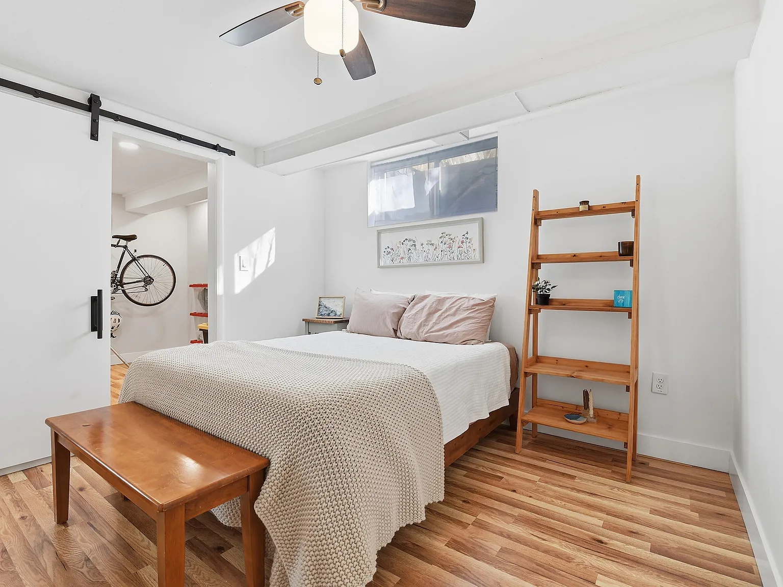 2 bed, 828 sqft, $2,000 — Photo 3