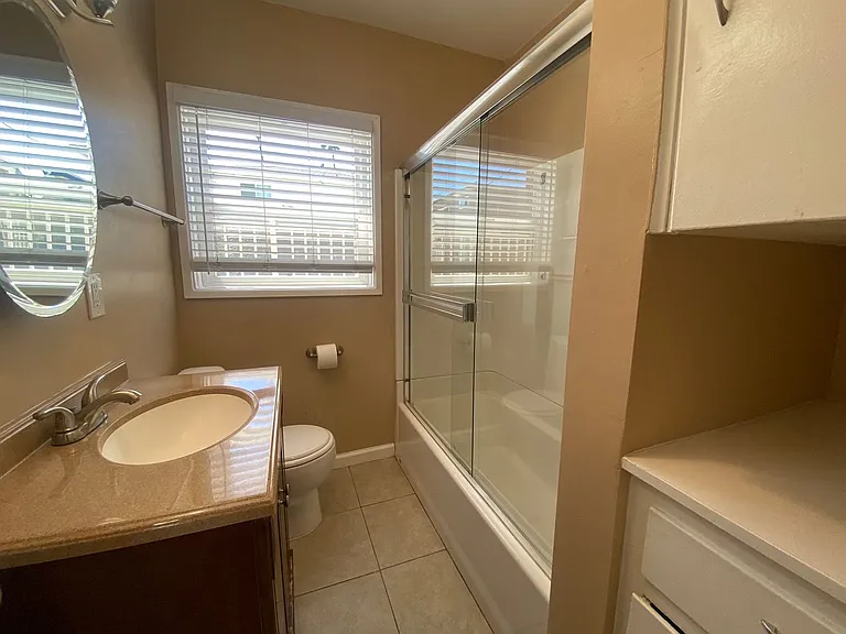 North Park 2 Bed 2 Bath Apartment! Includes 1 Car Garage + 1 Parking Space + Complimentary Washer... — Photo 16