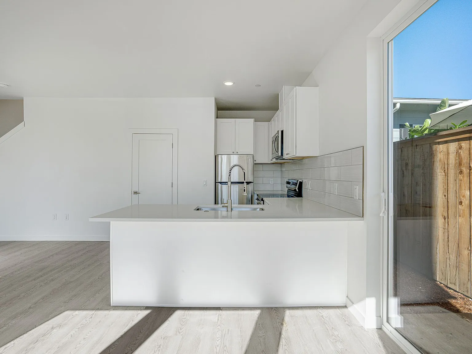 6845 N Montana Ave — Photo 3