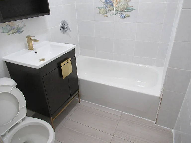 1647 Union St #4B — Photo 10
