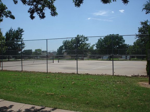 Basketball & Tennis Courts