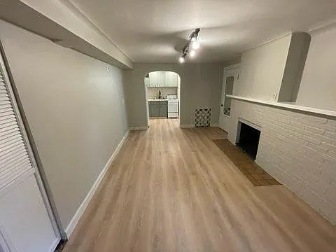921 W Kalamazoo Ave #9 — Photo 6