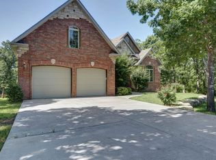 68 Ridgeline Ln, Kimberling City, MO 65686